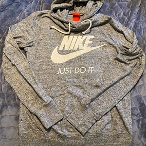 Very soft Nike Pullover